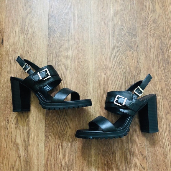 BONGO Chunky Block Heel Sandals - Picture 4 of 8